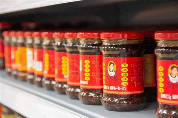 各路吃瓜老干妈搞笑视频,吃瓜群众笑翻天