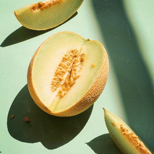 小狗可吃哈密瓜吗视频讲解,宠物饮食指南